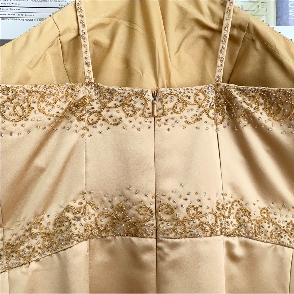 🌟 HOST PICK 🌟 Gold Gown with Beading Custom-made - Picture 4 of 5